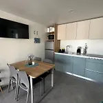 Mobile Homes Nina & Ena, Dalmata 营地 奥瑞比克