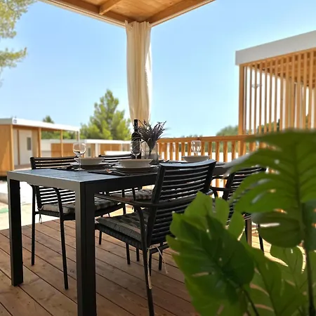 Mobile Homes Nina & Ena, Dalmata *