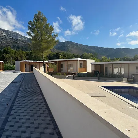 Mobile Homes Nina & Ena, Dalmata 오레비츠