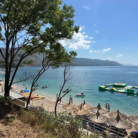 캠프장 Mobile Homes Nina & Ena, Dalmata 오레비츠