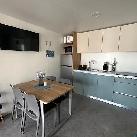 Mobile Homes Nina & Ena, Dalmata 캠프장 오레비츠