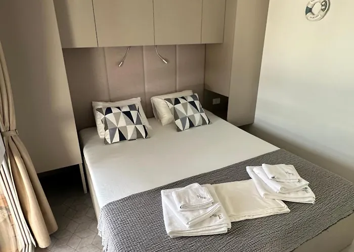 Mobile Homes Nina & Ena, Dalmata * Оребич